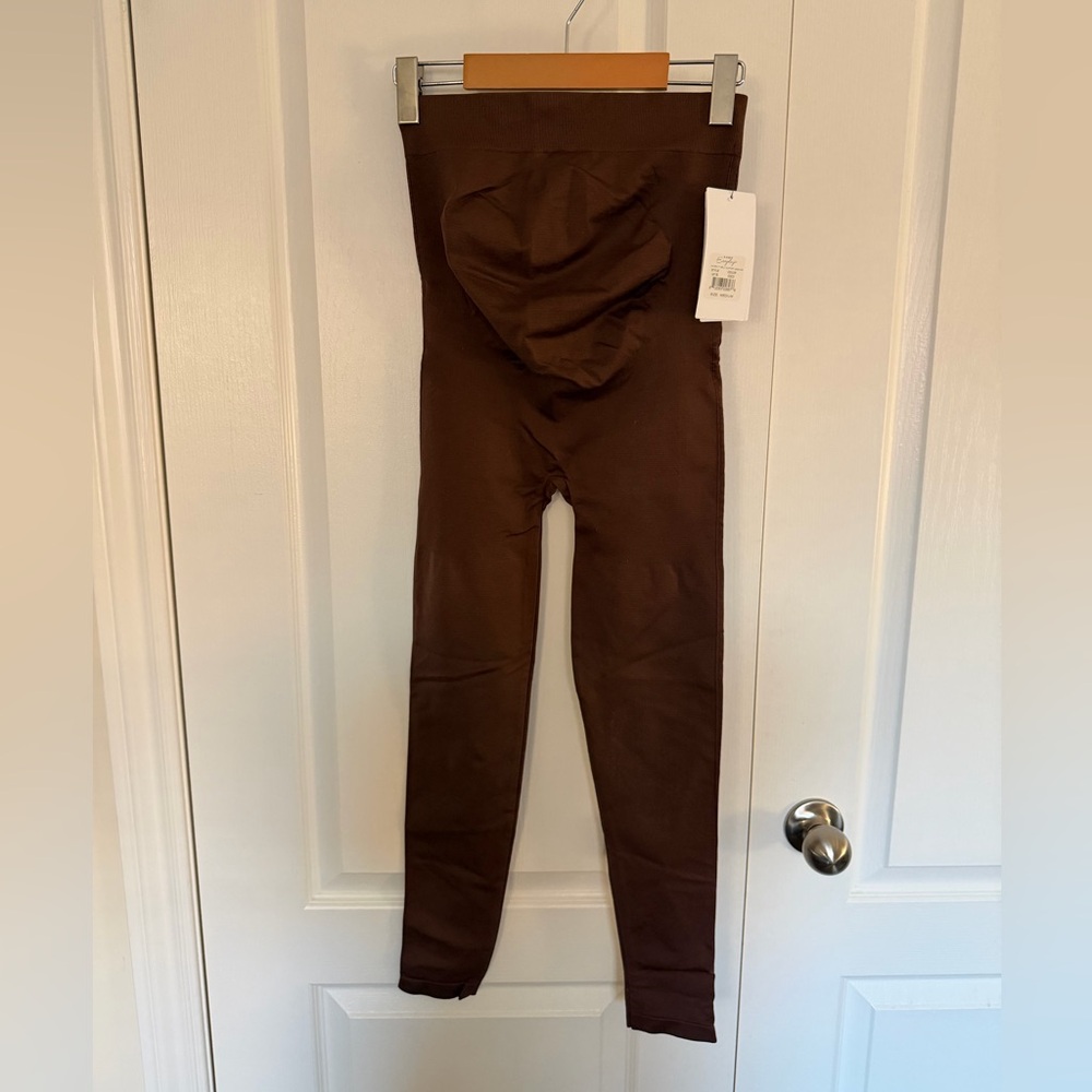 BNWT BLANQI Chocolate Maternity Leggings - Size M